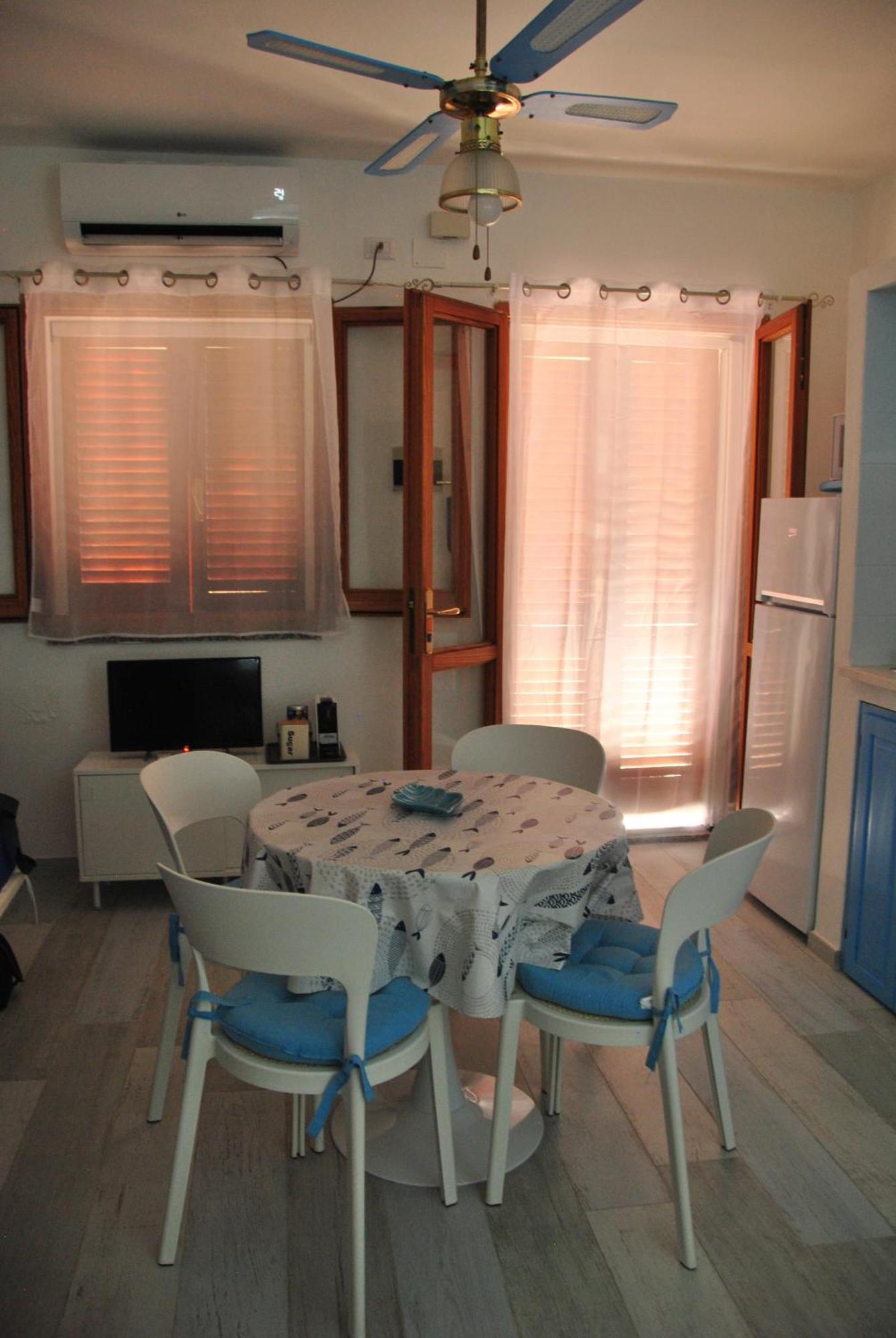 Casa Vacanze Casti - 41 Calasetta Exterior photo